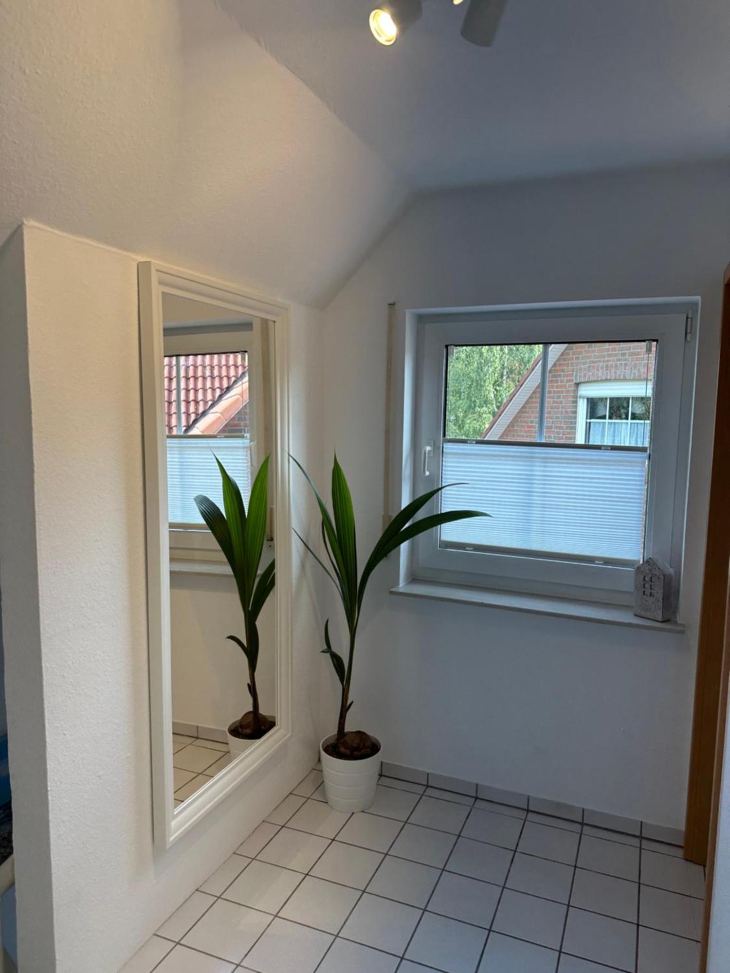 Ruhige, Kleine Ferienwohnung Schortens Exterior foto